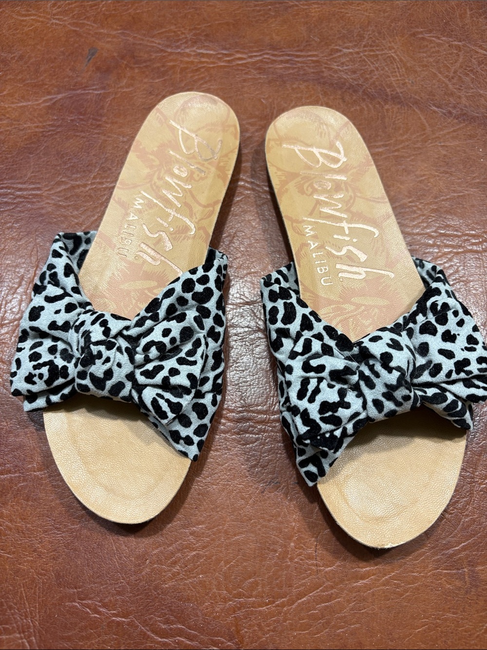 Blowfish Leopard Print Bow Slide Sandals - Black/White Sz8